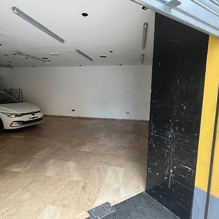 Anglés Hostal Tarres מראה חיצוני תמונה