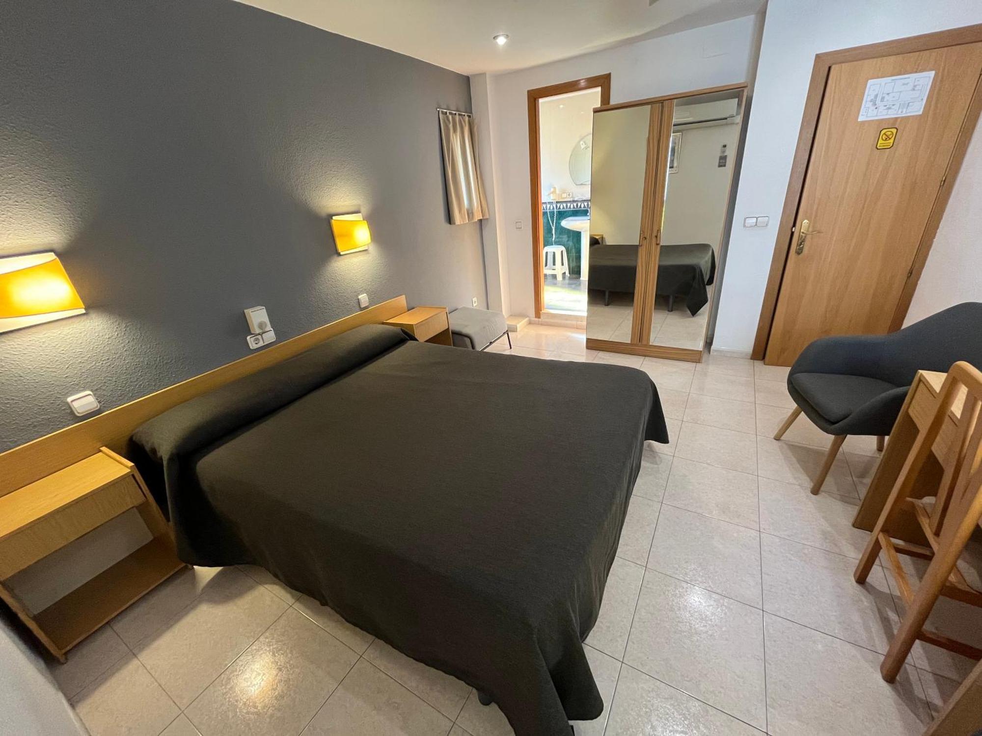 Anglés Hostal Tarres חדר תמונה