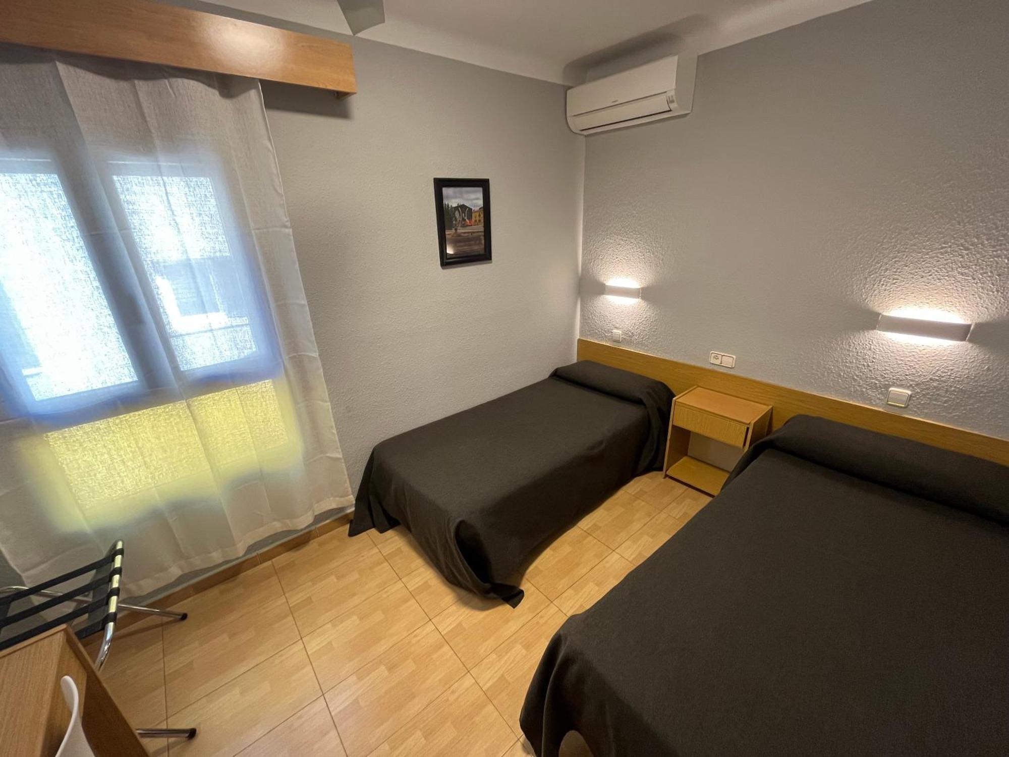 Anglés Hostal Tarres חדר תמונה