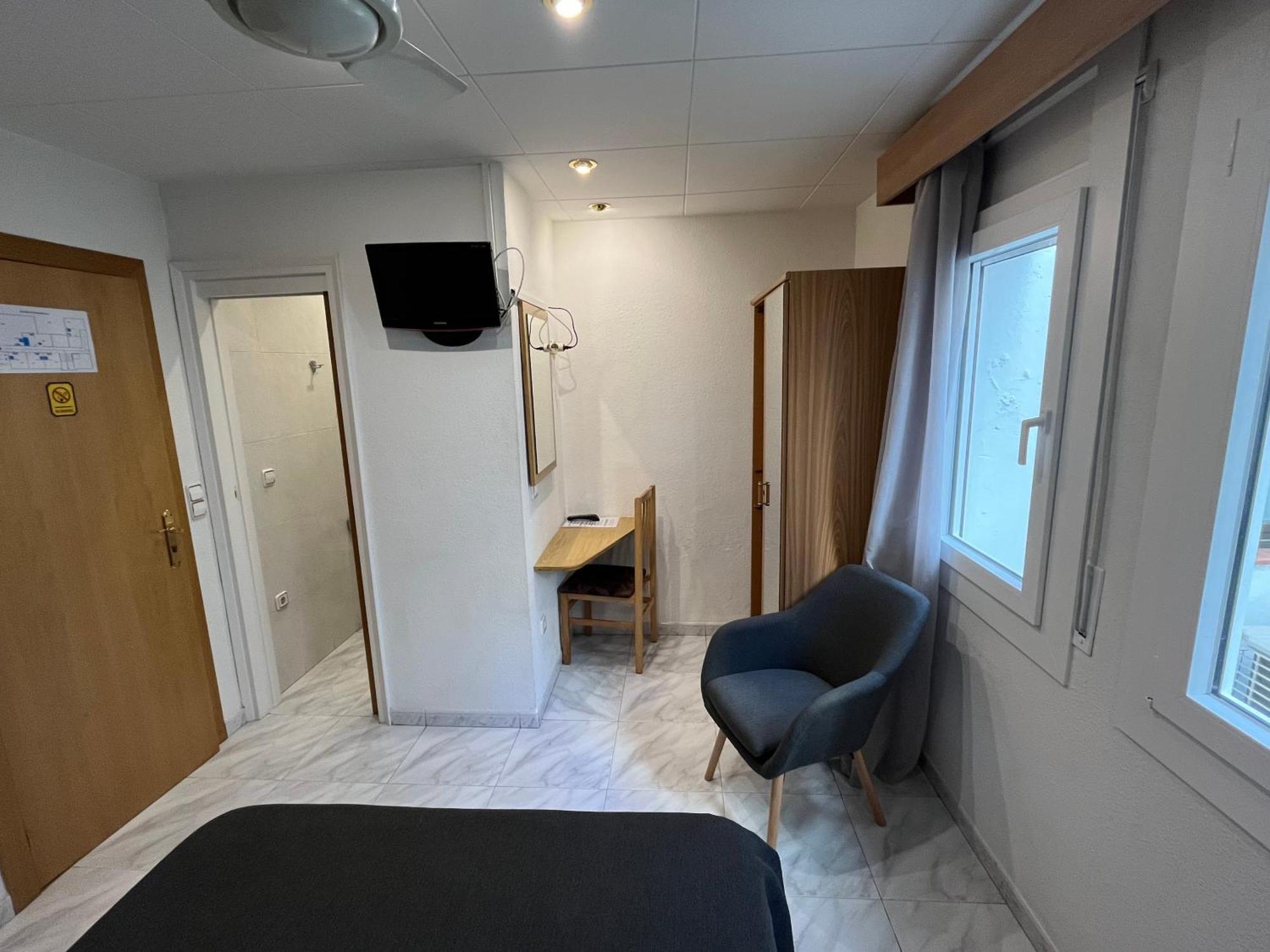 Anglés Hostal Tarres חדר תמונה