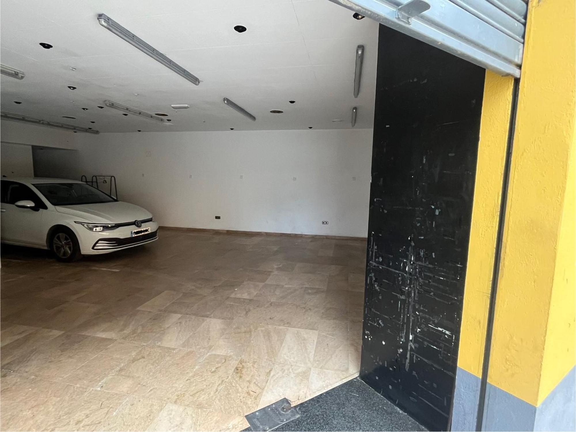 Anglés Hostal Tarres מראה חיצוני תמונה