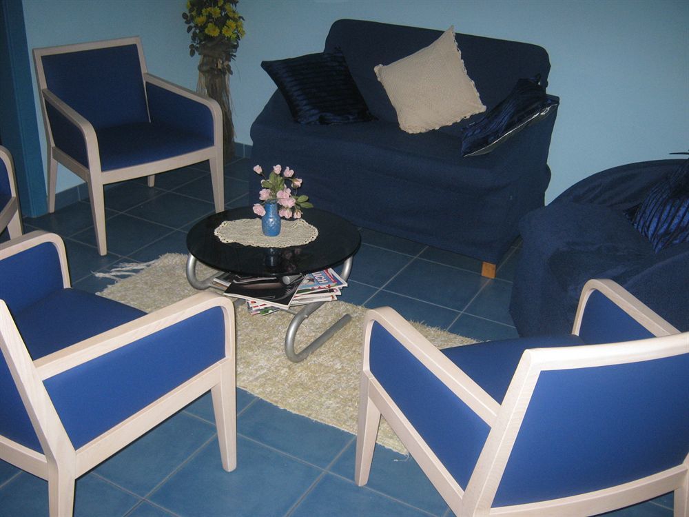 Anglés Hostal Tarres מראה חיצוני תמונה